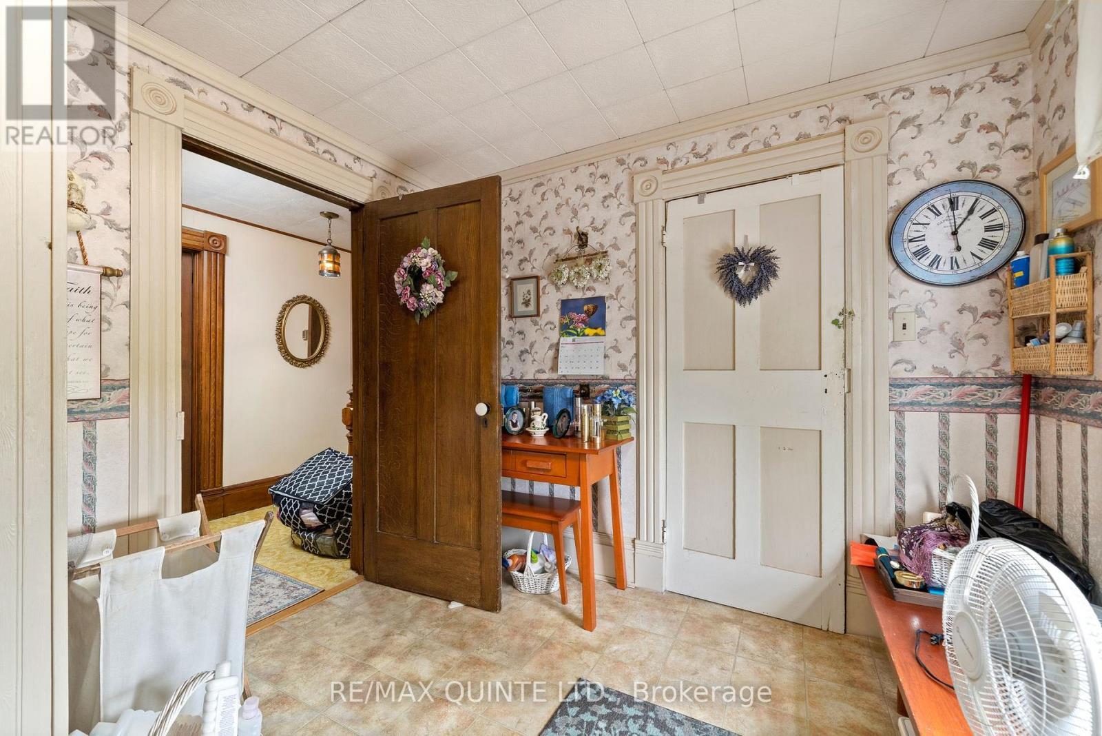 595 Elmbrook Road, Prince Edward County (Sophiasburg Ward), ON - Indoor Photo Showing Other Room