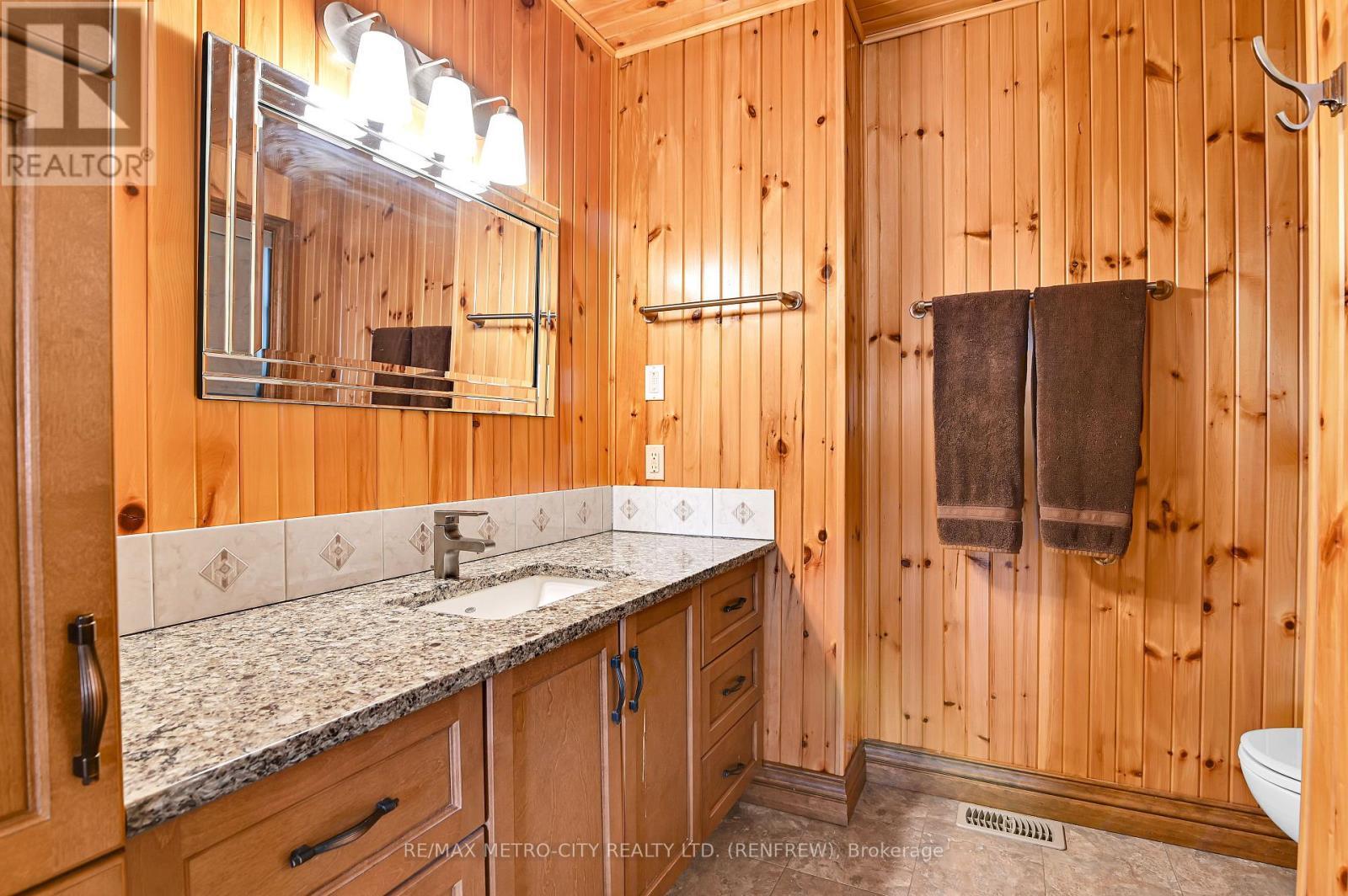 3280 Burnstown Road, Horton, ON - Indoor