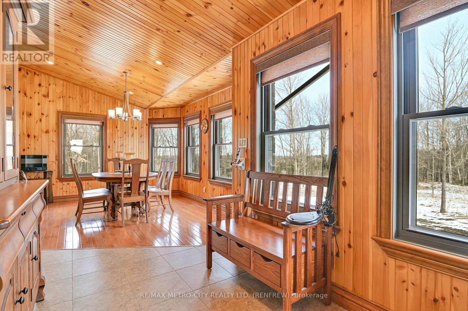 3280 Burnstown Road, Horton, ON - Indoor