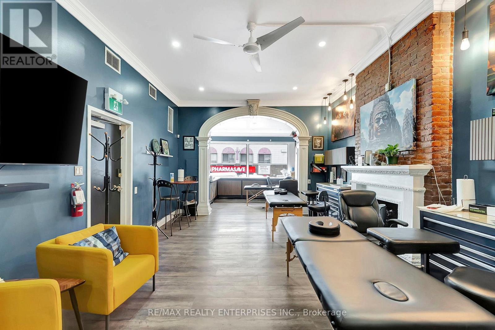 156 James Street S, Hamilton, ON