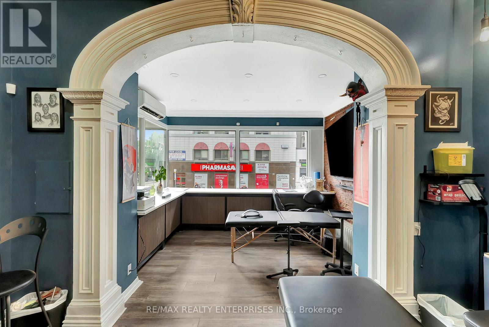 156 James Street S, Hamilton, ON