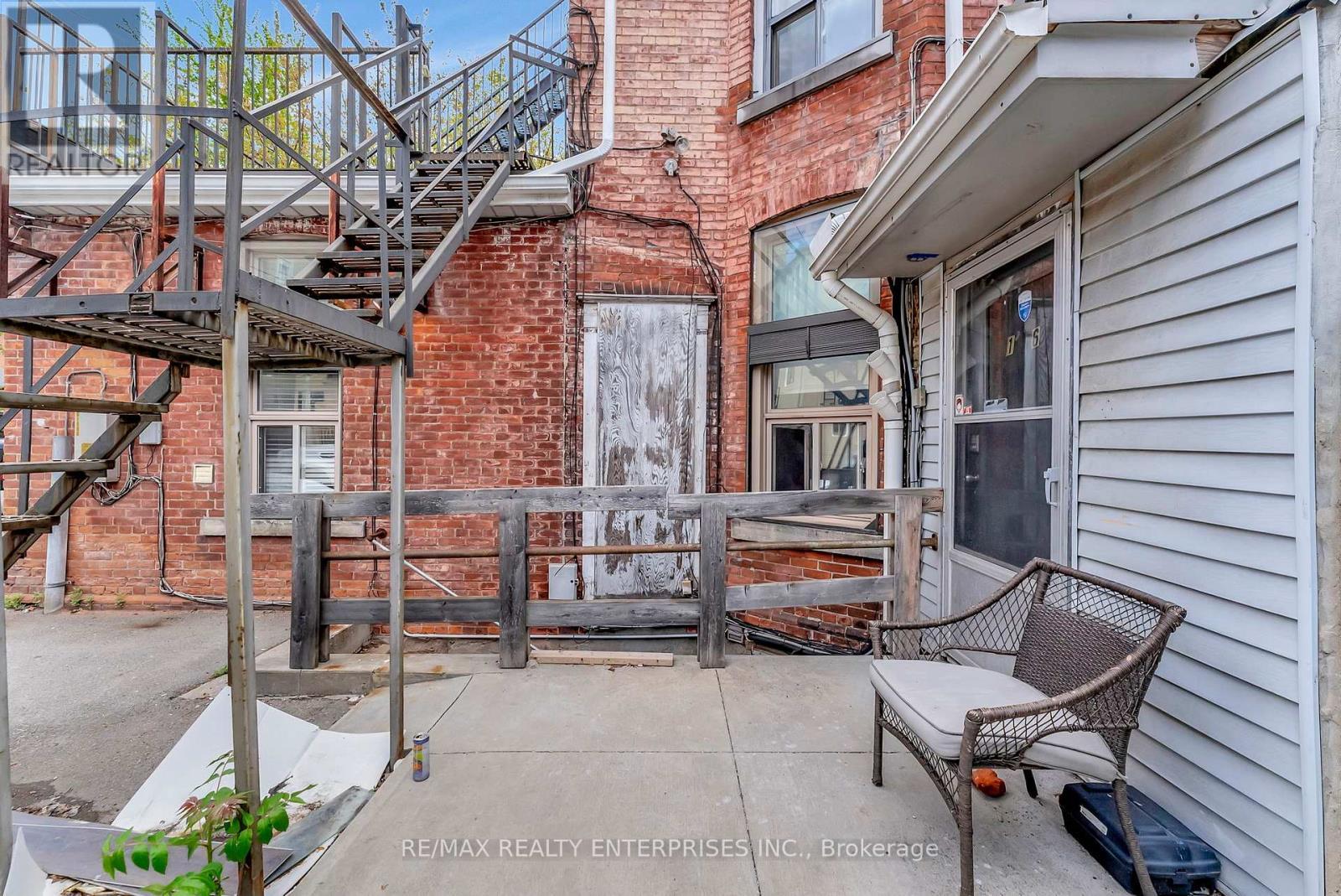 156 James Street S, Hamilton, ON