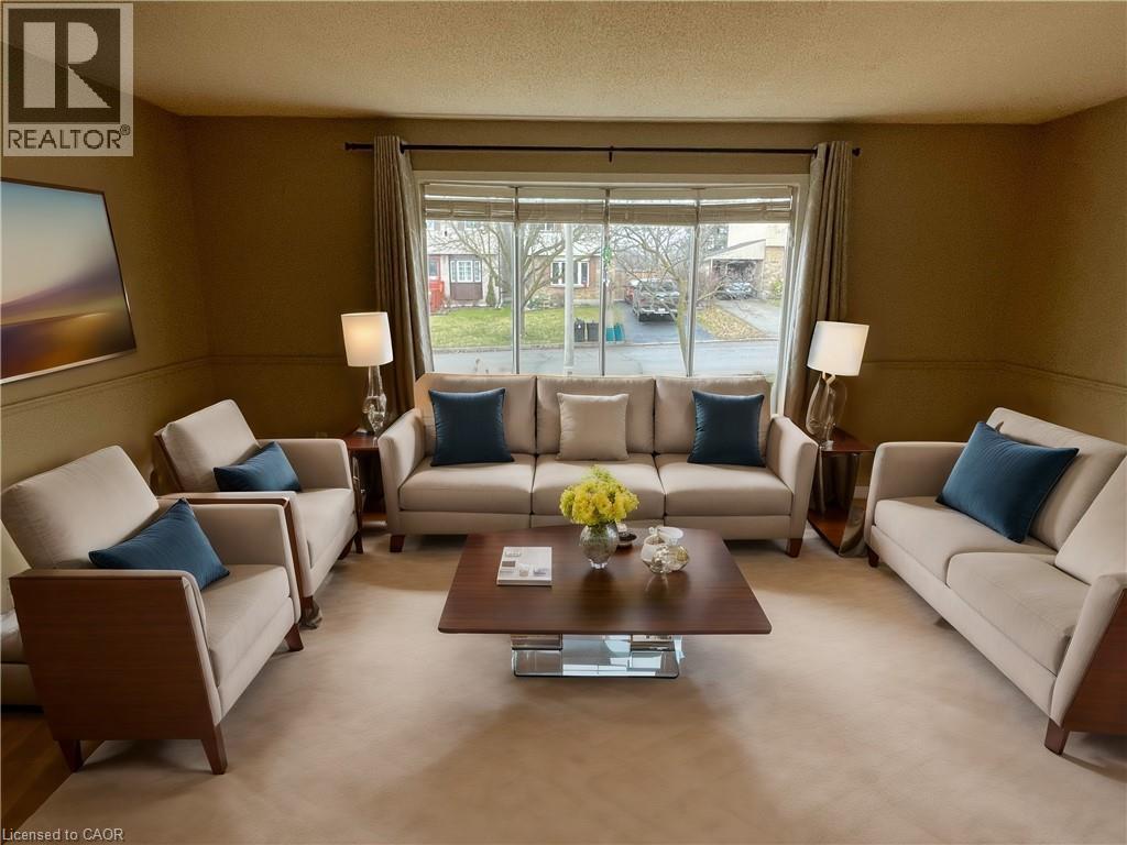 106 Cornerbrook Crescent, Waterloo, ON - Indoor Photo Showing Living Room