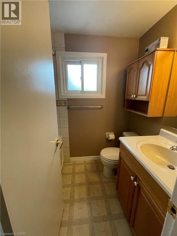 106 Cornerbrook Crescent, Waterloo, ON - Indoor Photo Showing Bathroom