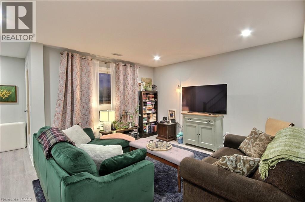 287 Chapel Hill Drive, Kitchener, ON - Indoor