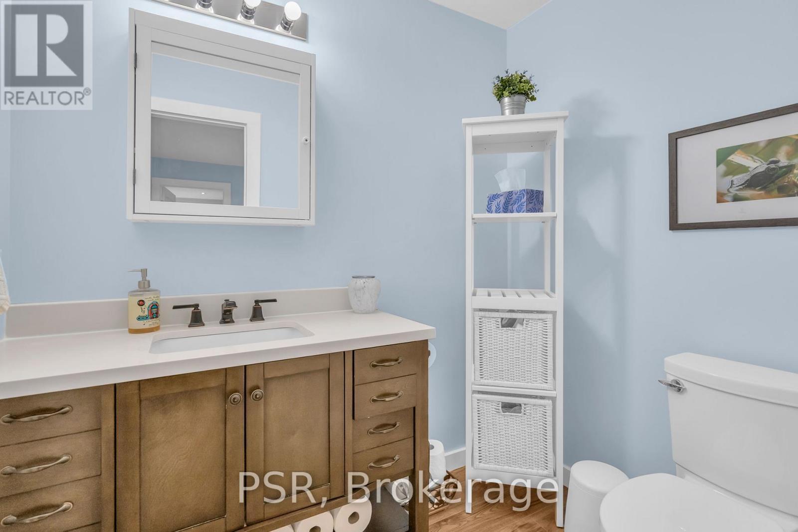 27 Kelenna Drive, Georgina (Sutton & Jackson'S Point), ON - Indoor Photo Showing Bathroom