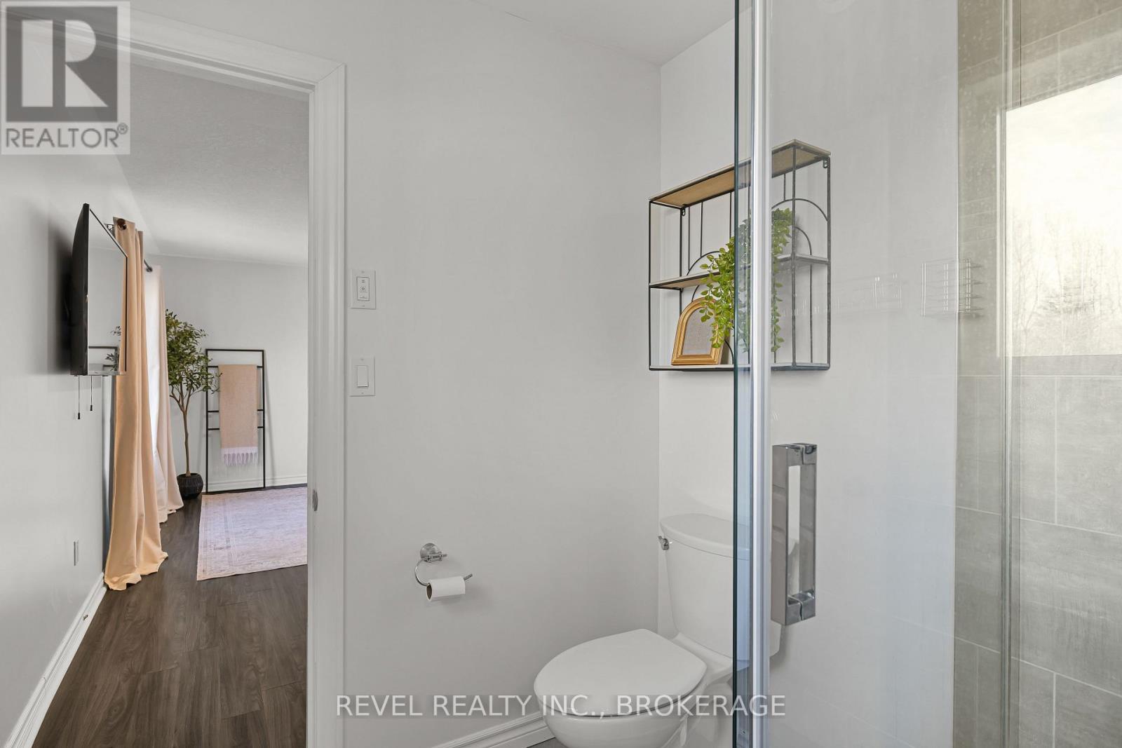 3826 Stage Coach Road, Frontenac (Frontenac South), ON - Indoor Photo Showing Bathroom