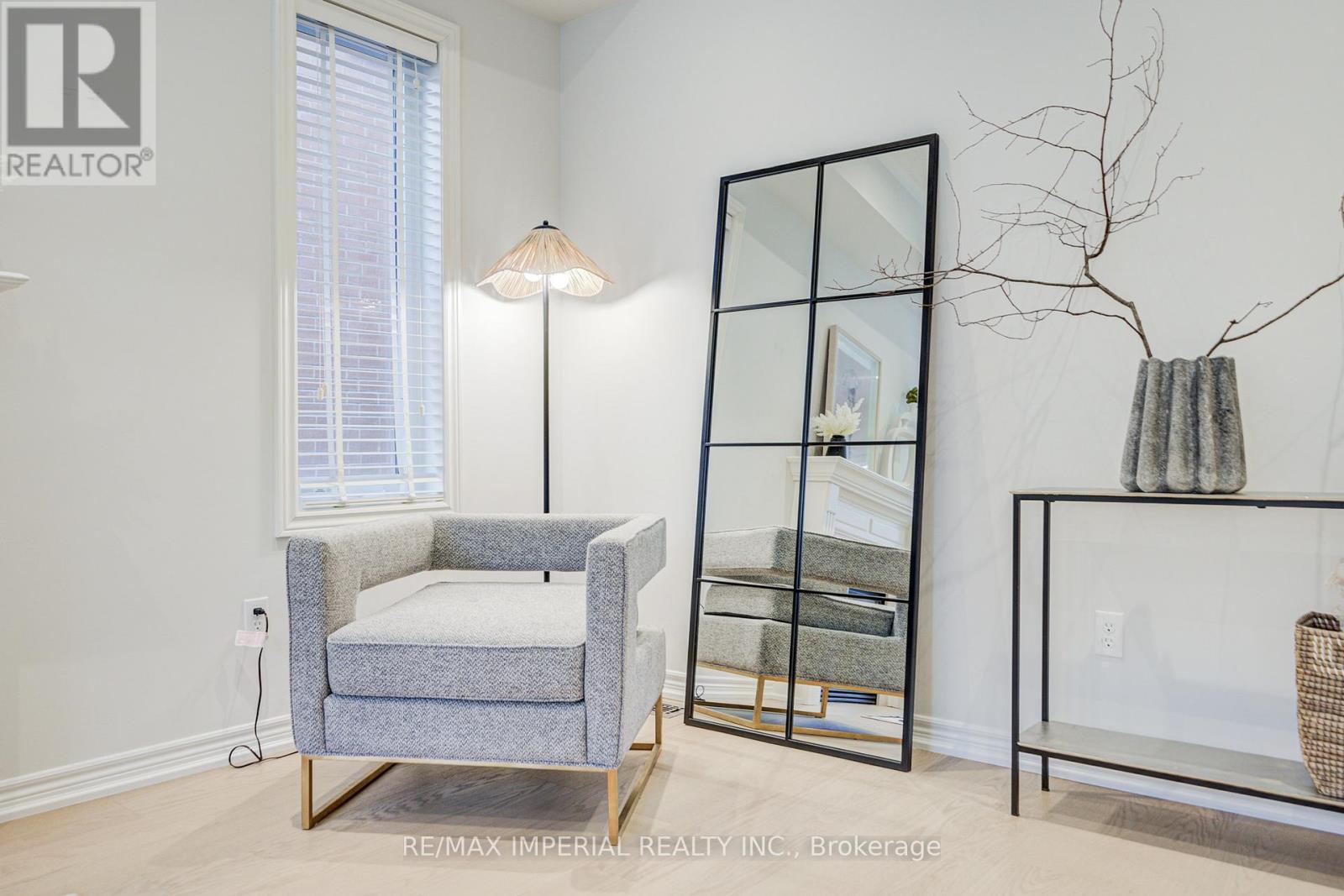 1199 Mctavish Dr. Drive, Newmarket, ON - Indoor Photo Showing Other Room