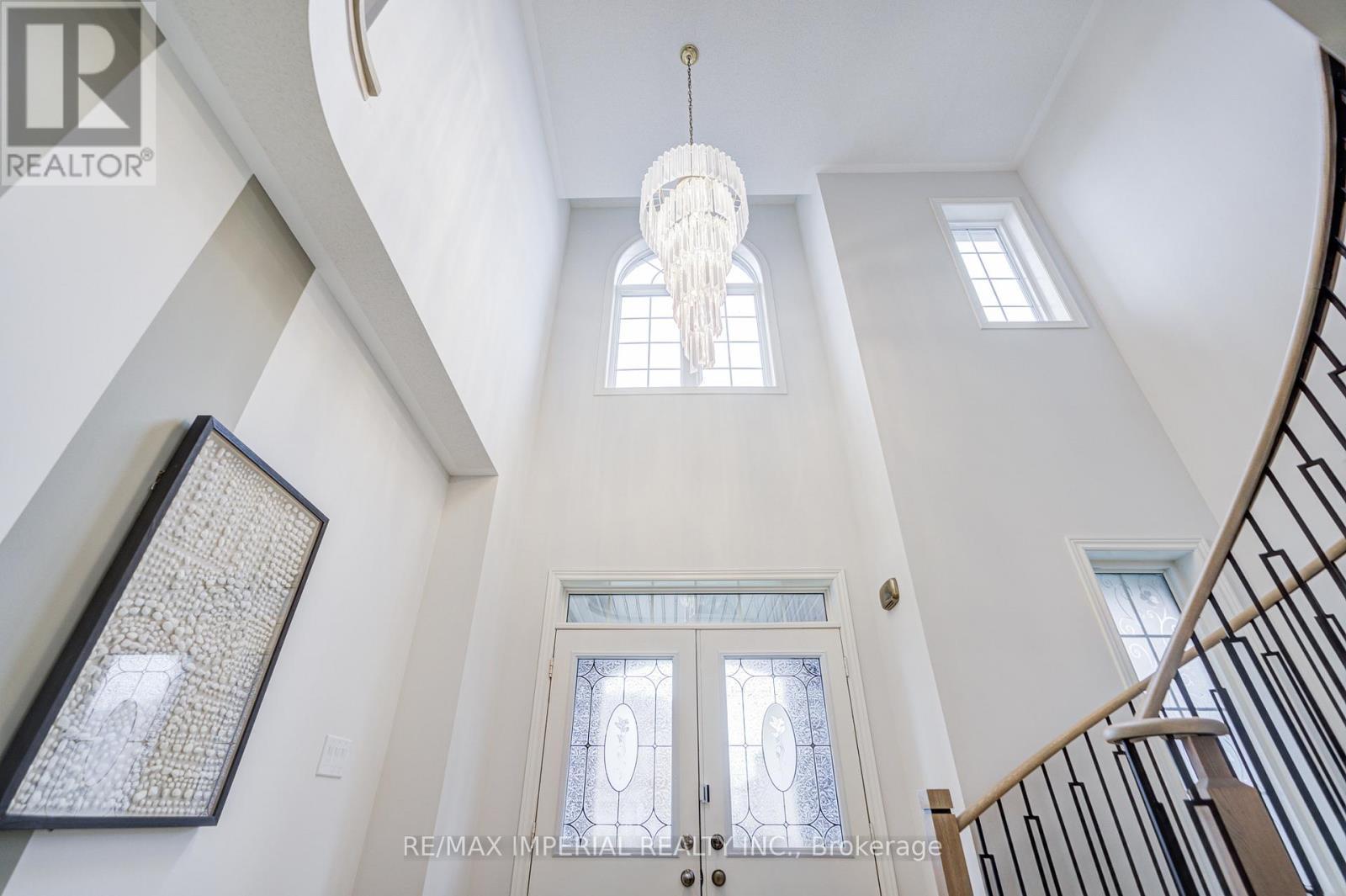 1199 Mctavish Dr. Drive, Newmarket, ON - Indoor Photo Showing Other Room