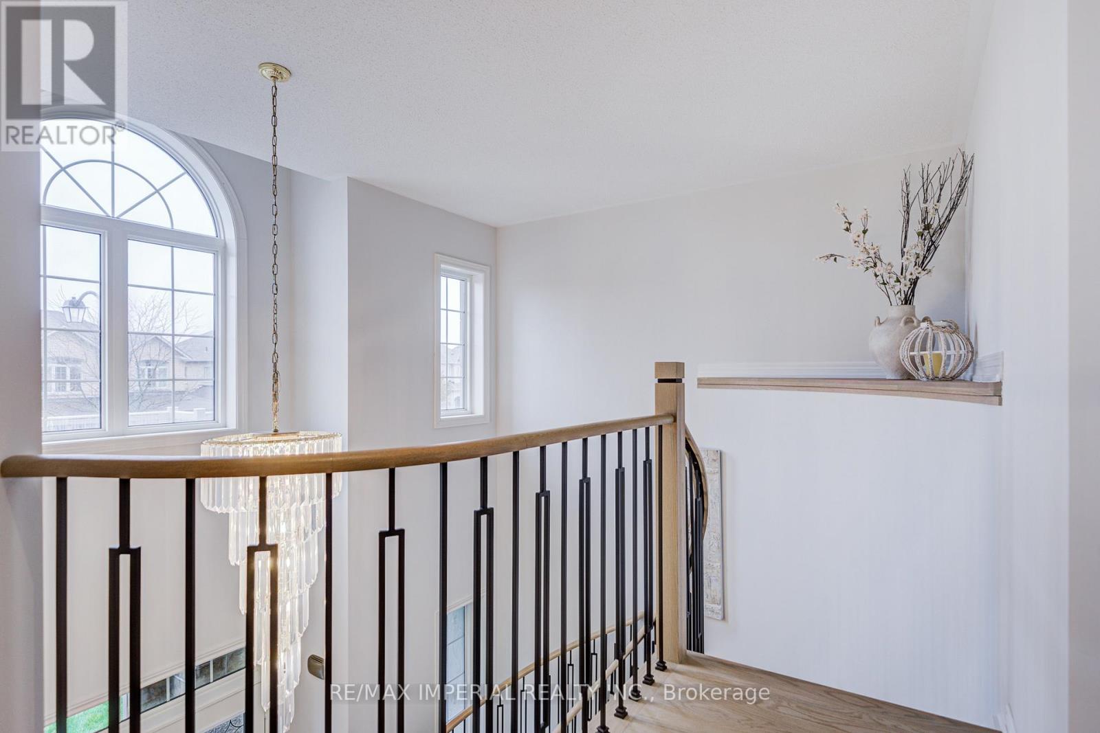 1199 Mctavish Dr. Drive, Newmarket, ON - Indoor Photo Showing Other Room