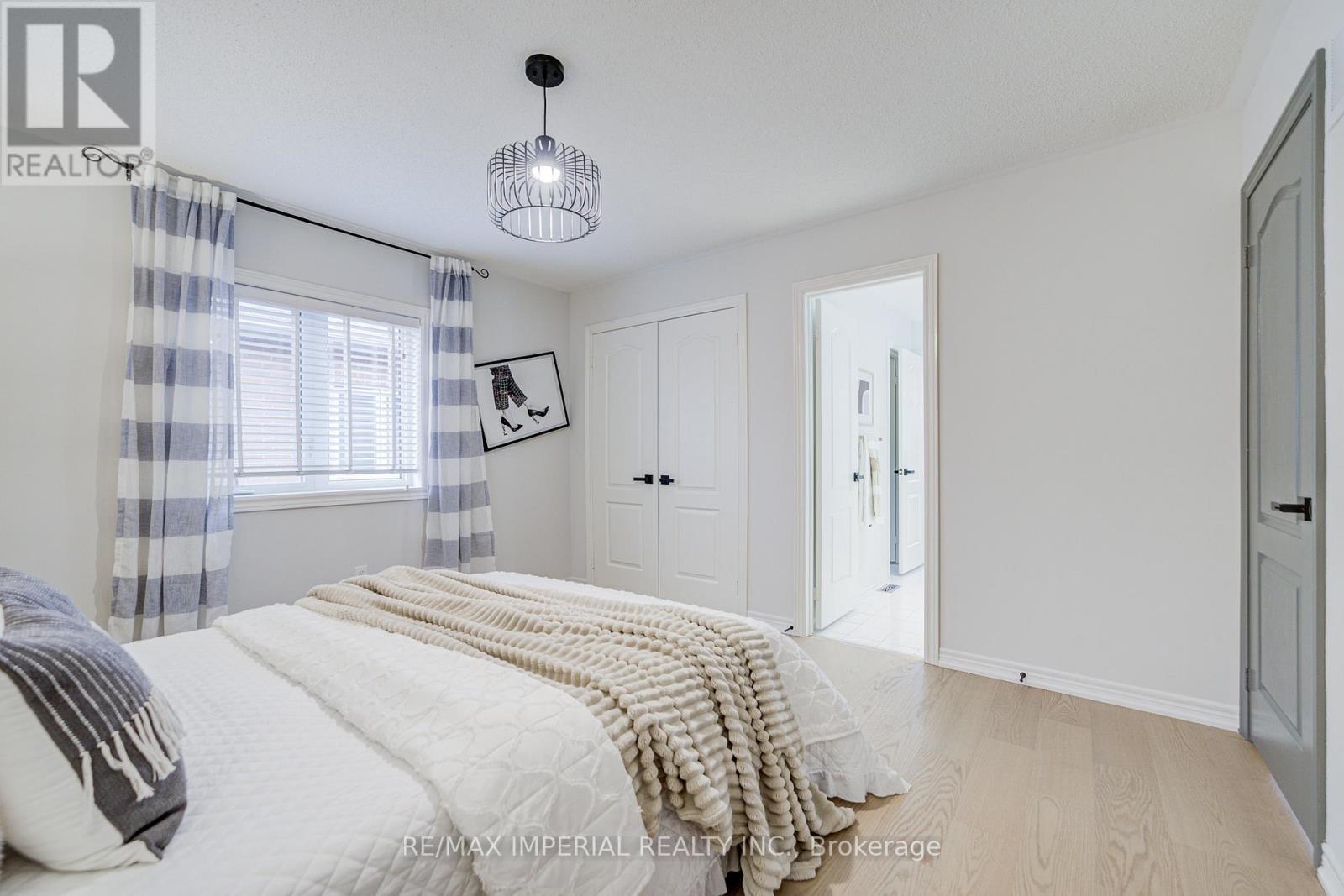 1199 Mctavish Dr. Drive, Newmarket, ON - Indoor Photo Showing Bedroom