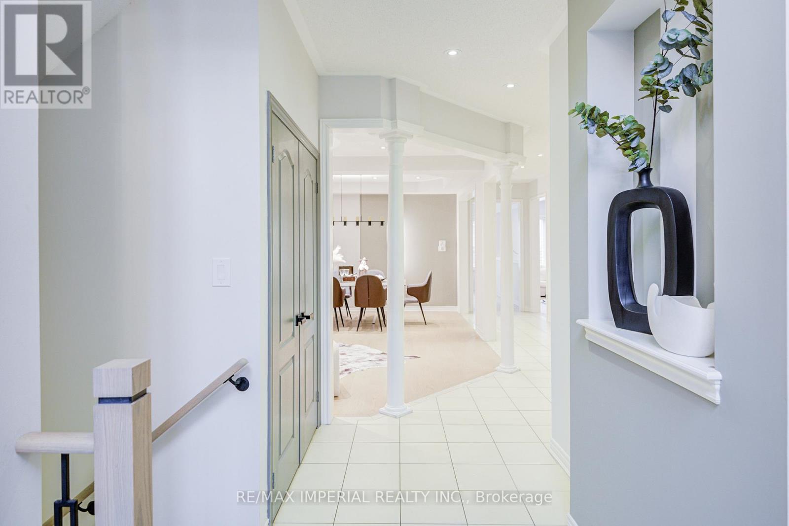 1199 Mctavish Dr. Drive, Newmarket, ON - Indoor Photo Showing Other Room