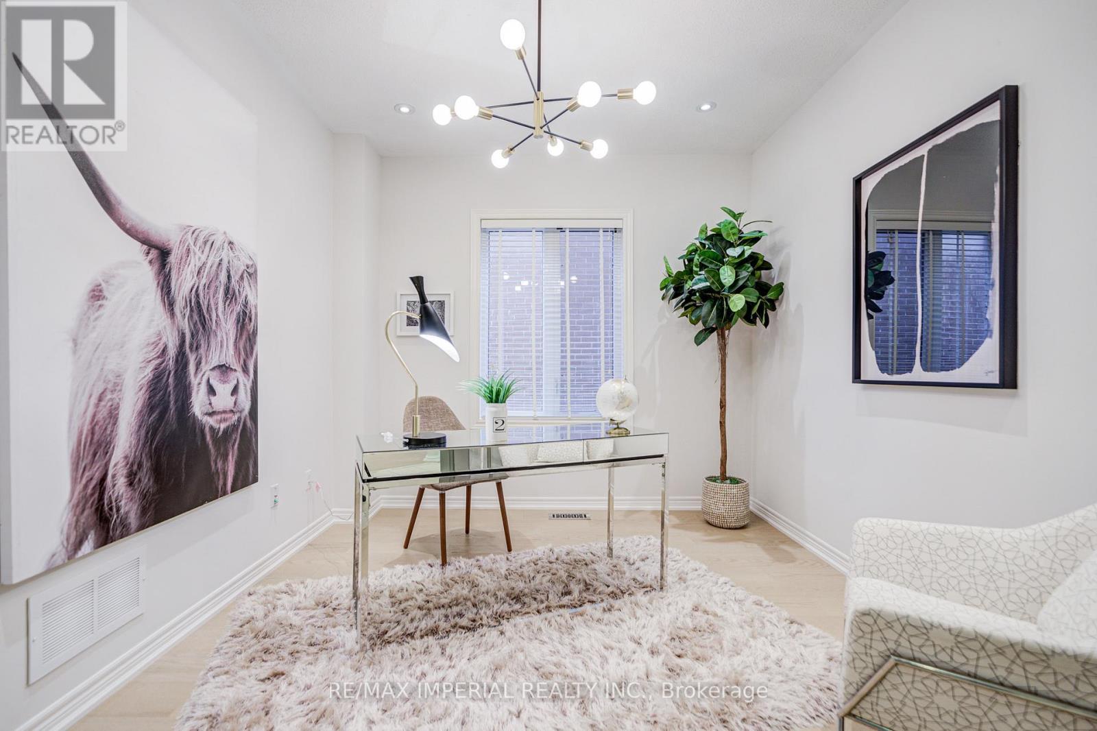 1199 Mctavish Dr. Drive, Newmarket, ON - Indoor Photo Showing Other Room