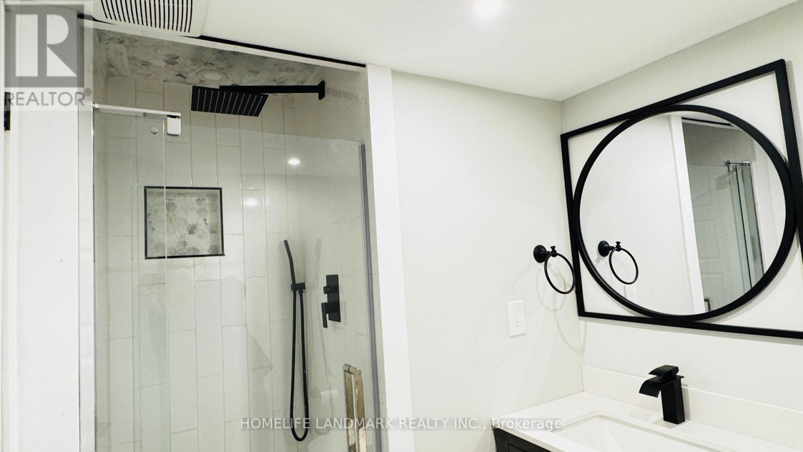 26 Monique Crescent, Barrie, ON - Indoor Photo Showing Other Room