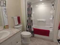 Upper level bath -
