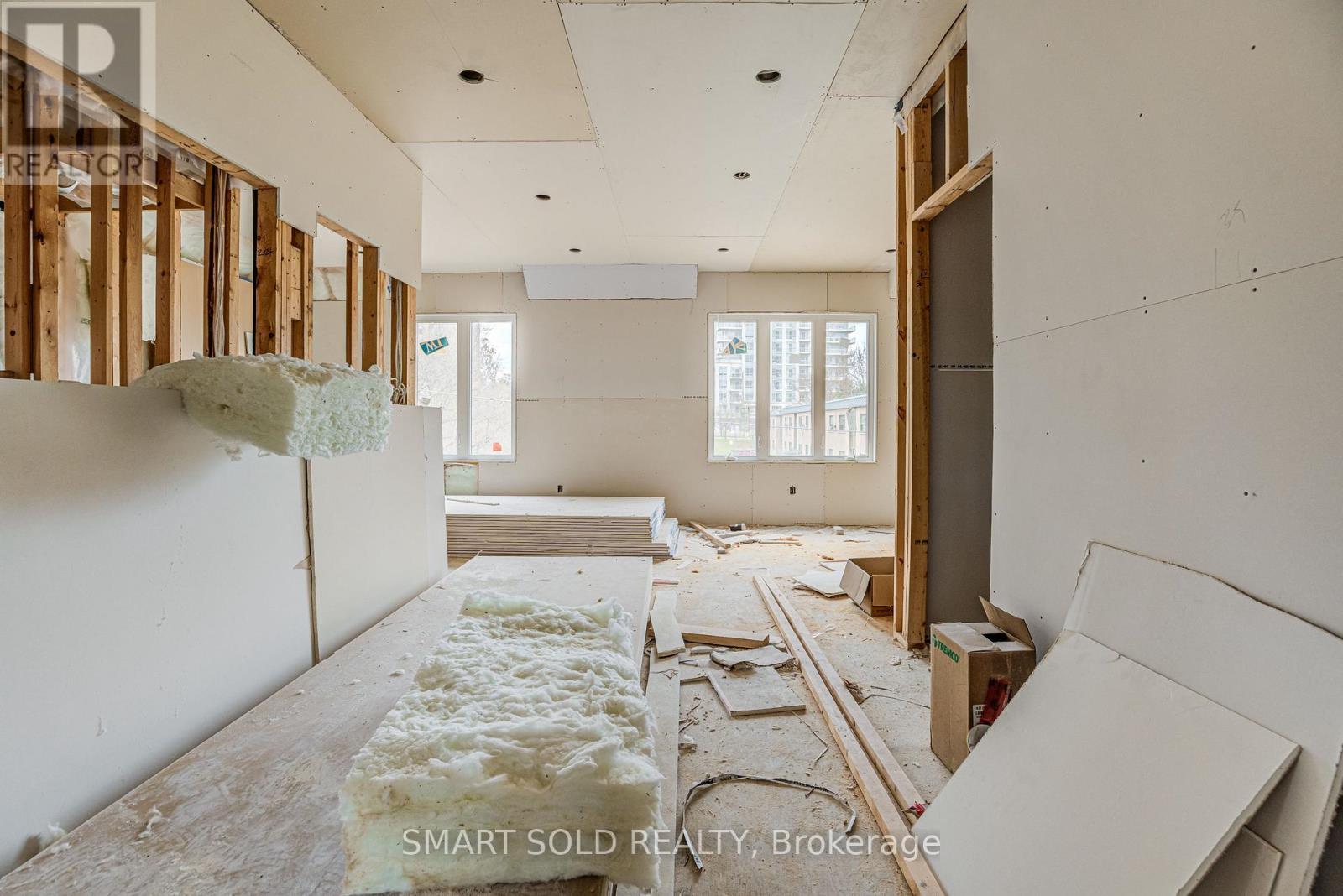 4 Forty Third Street, Toronto, ON