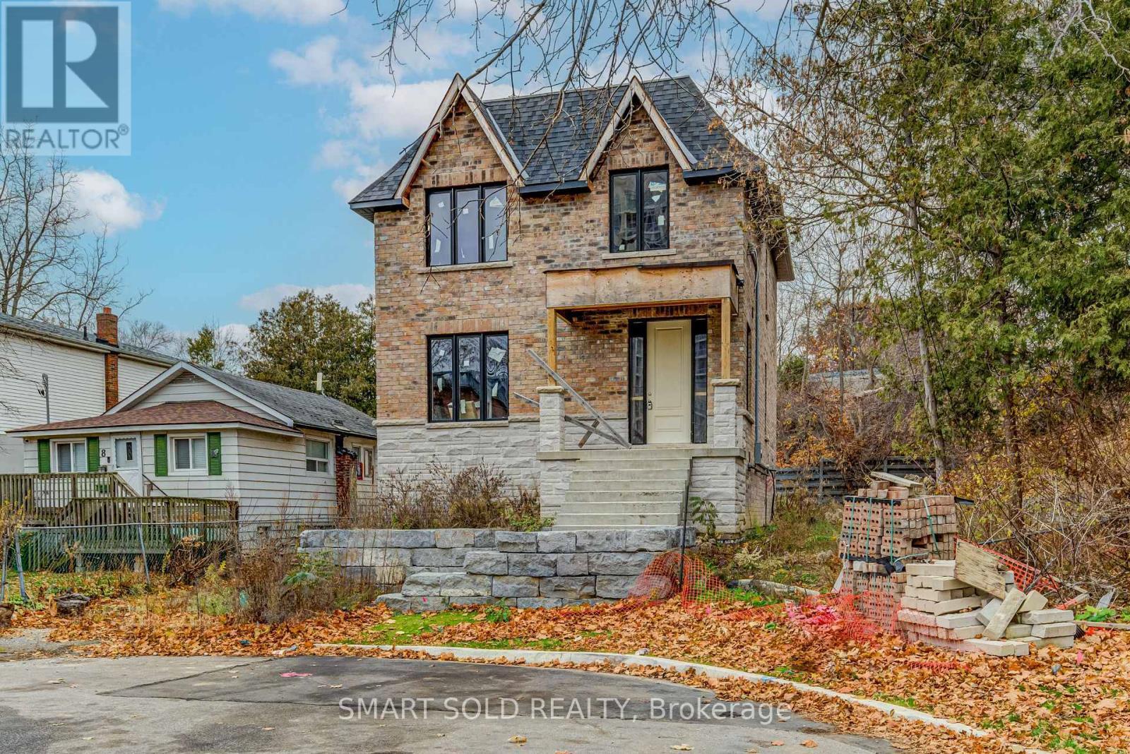 4 Forty Third Street, Toronto, ON