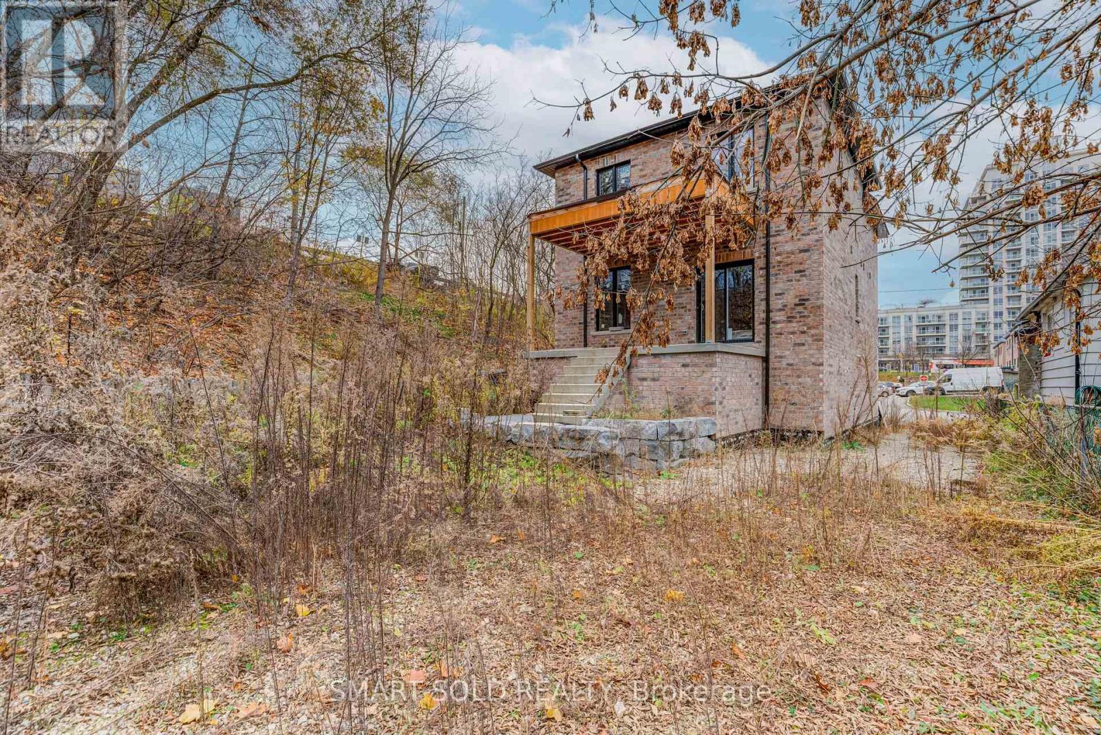 4 Forty Third Street, Toronto, ON