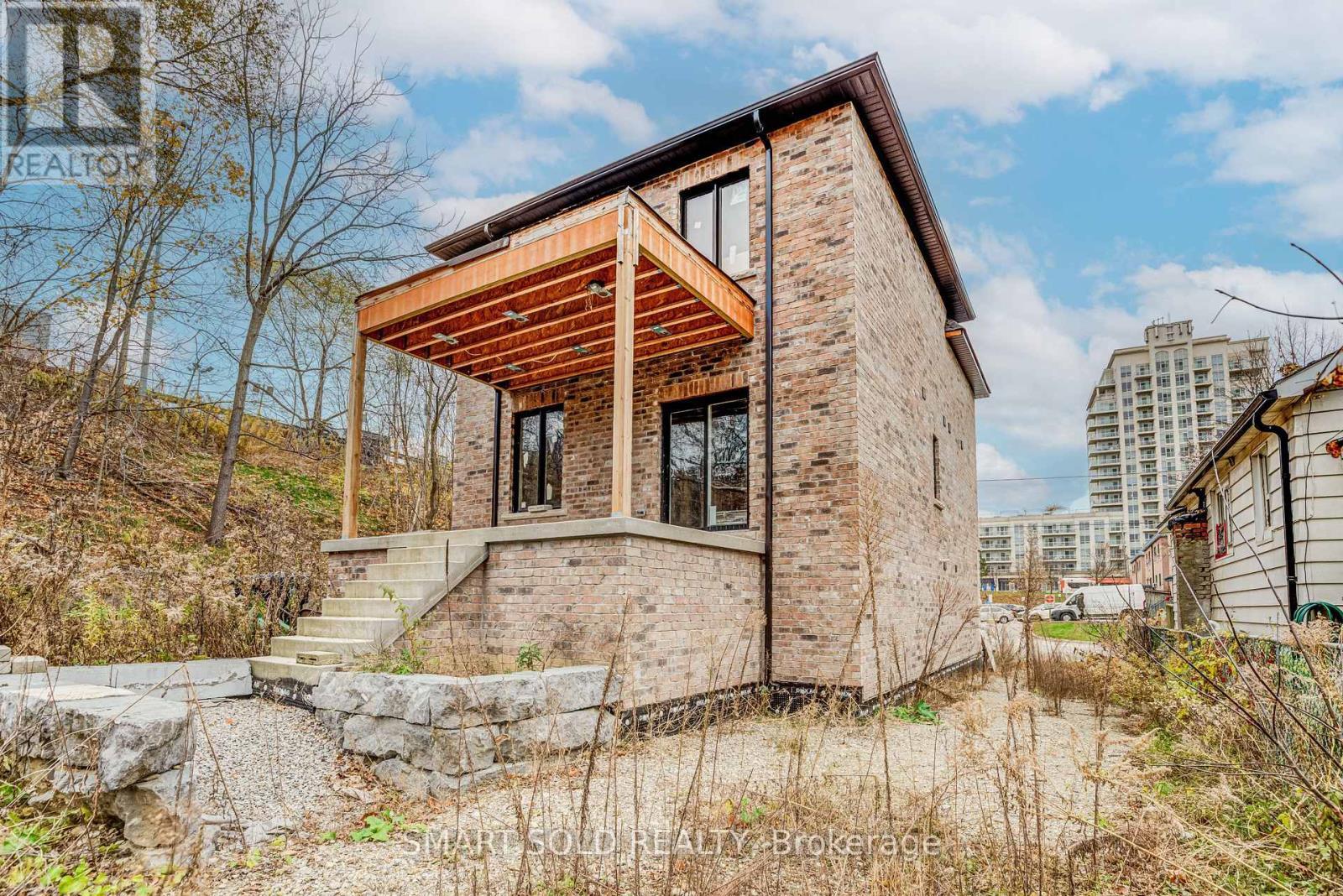 4 Forty Third Street, Toronto, ON