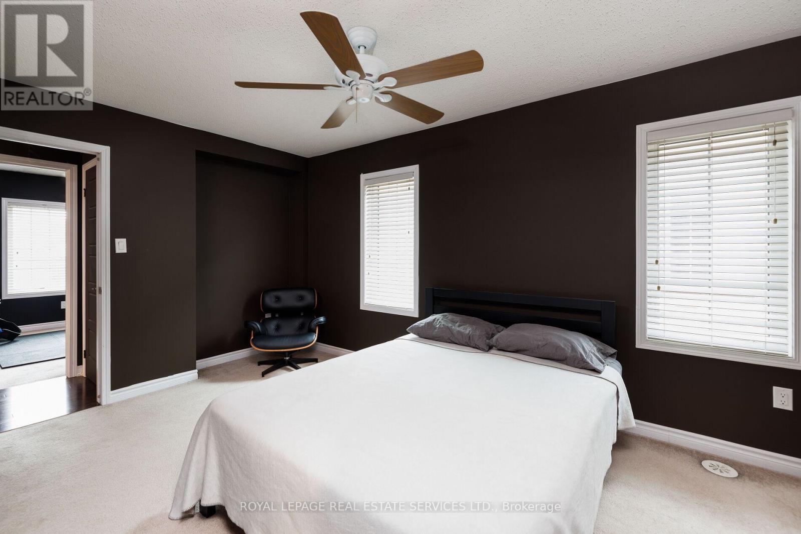 220 Sarah Cline Drive, Oakville, ON - Indoor Photo Showing Bedroom