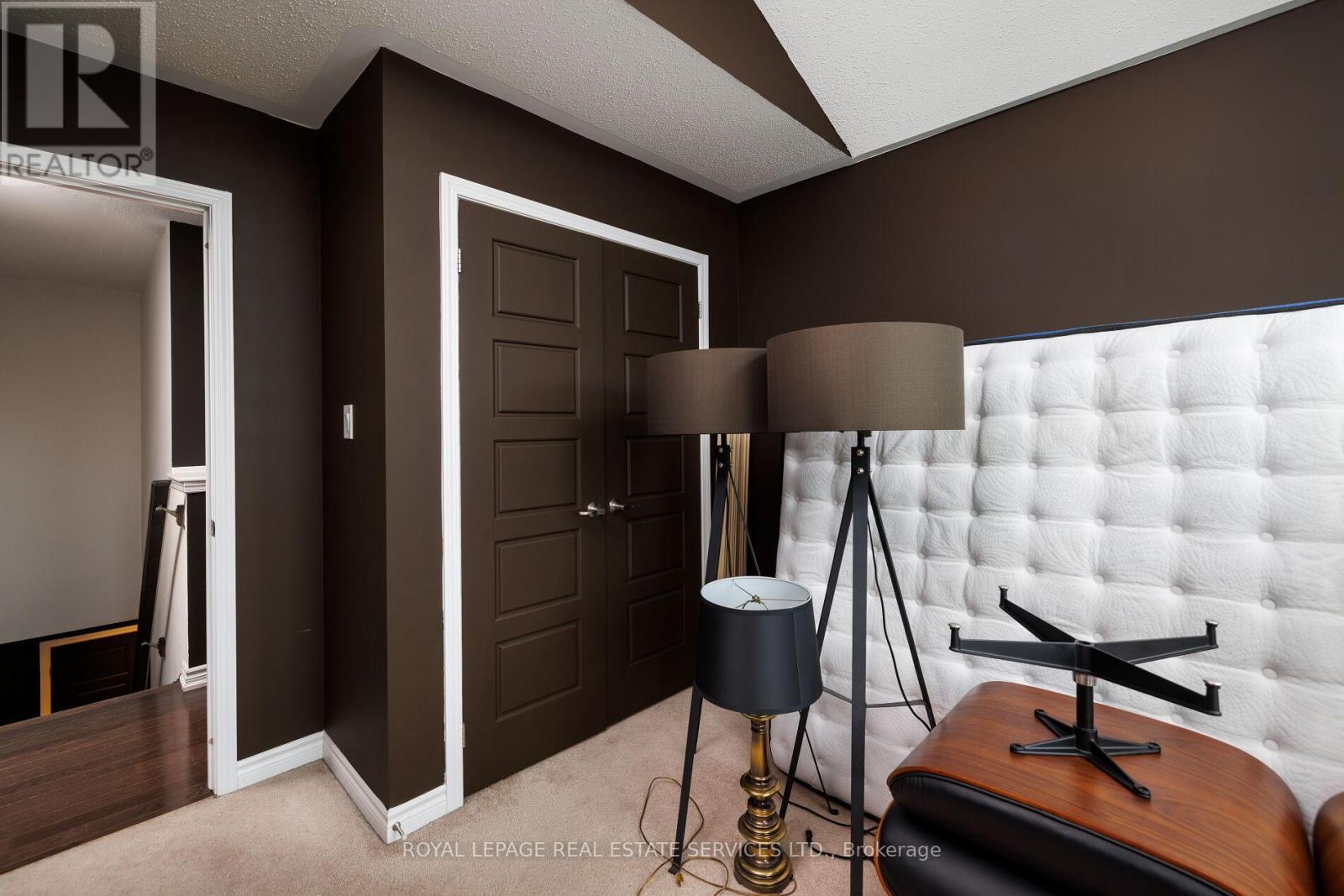 220 Sarah Cline Drive, Oakville, ON - Indoor Photo Showing Other Room