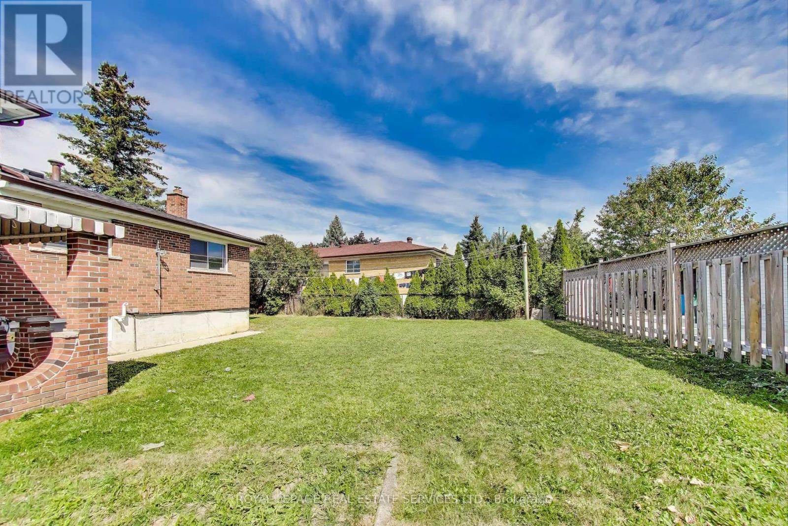 251 Driftwood Avenue, Toronto, ON - Outdoor