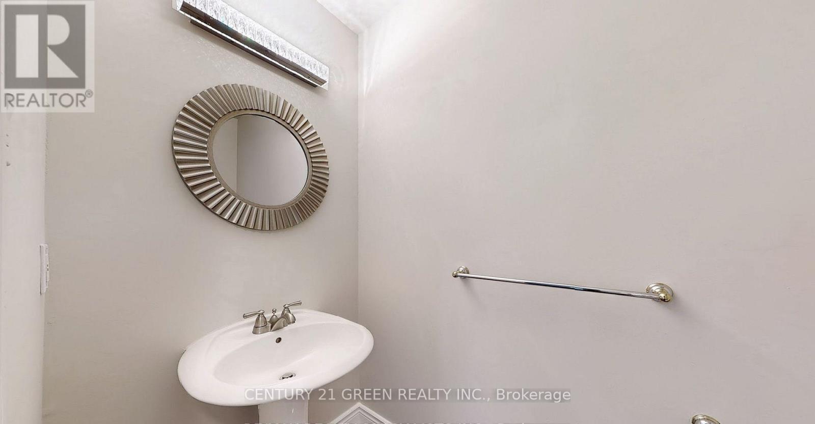 6311 Mulberry Crescent, Mississauga, ON - Indoor Photo Showing Bathroom