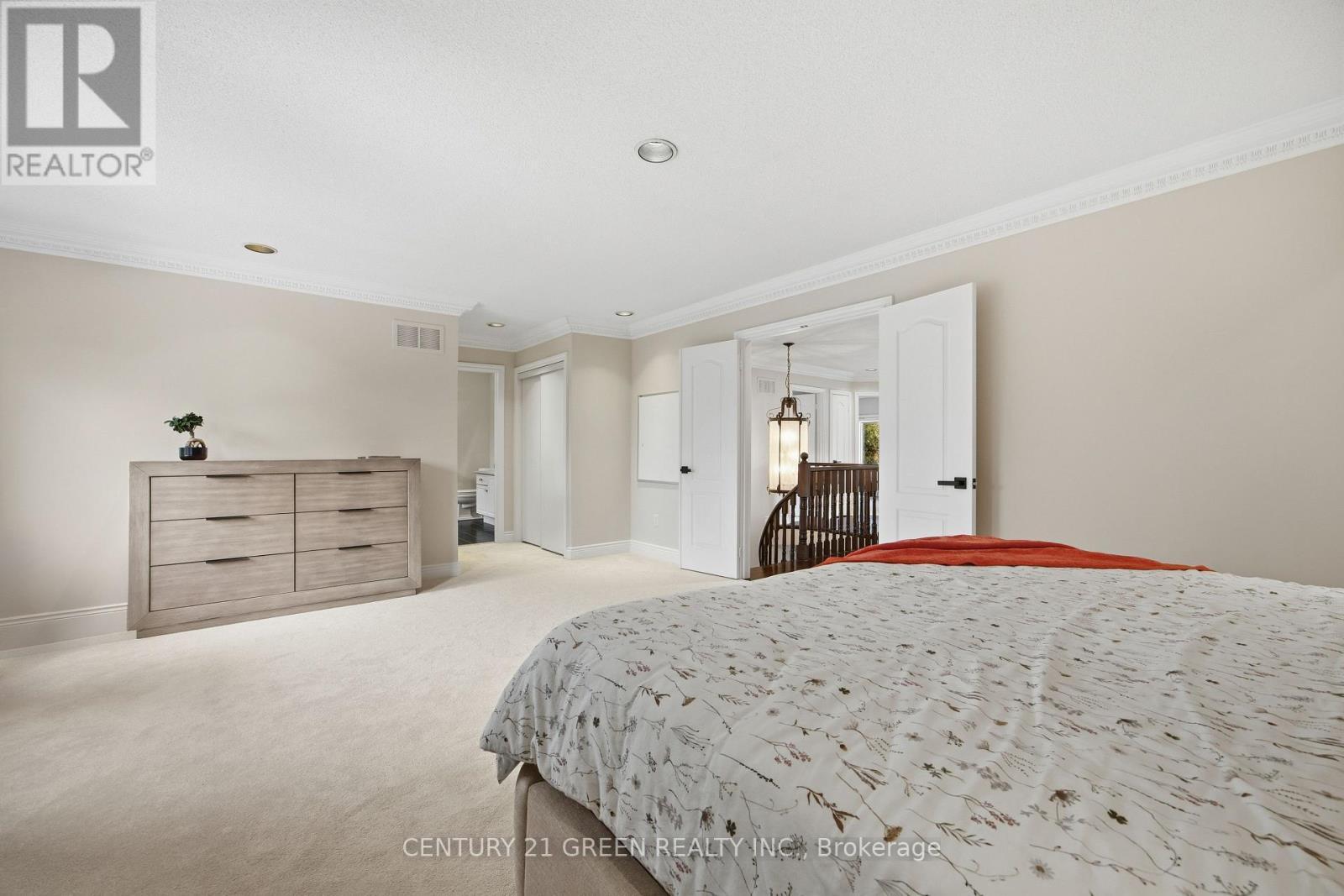 6311 Mulberry Crescent, Mississauga, ON - Indoor Photo Showing Bedroom