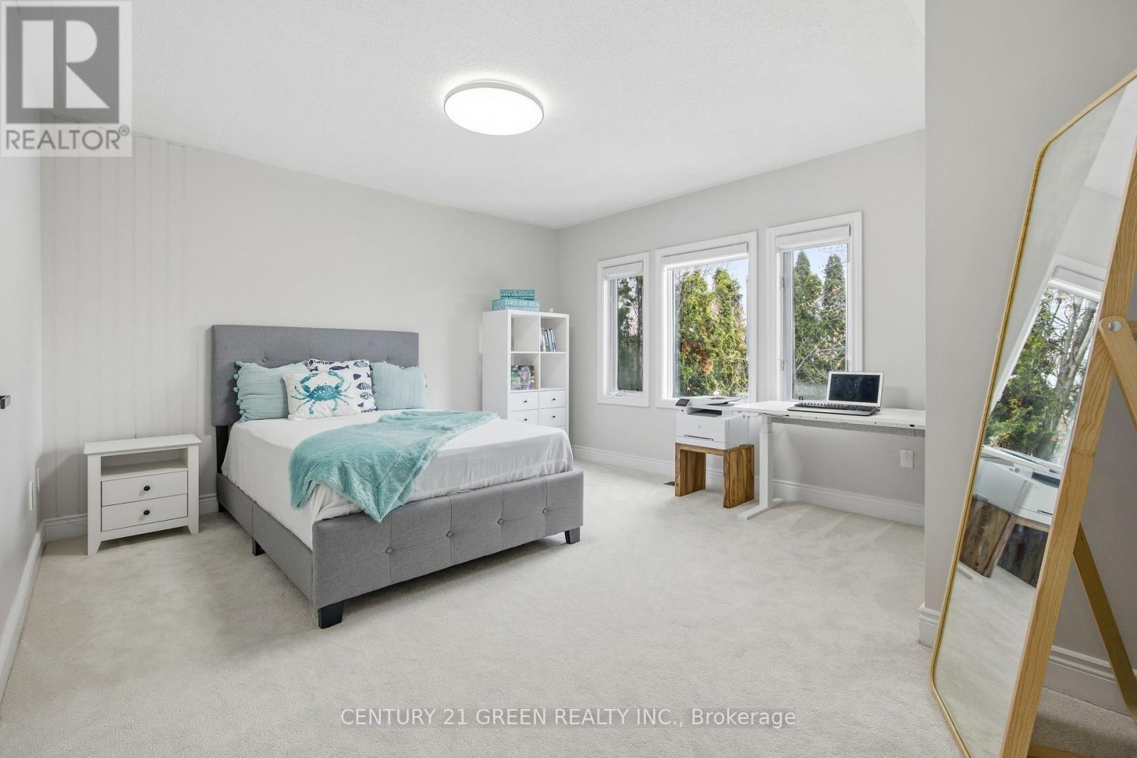 6311 Mulberry Crescent, Mississauga, ON - Indoor Photo Showing Bedroom