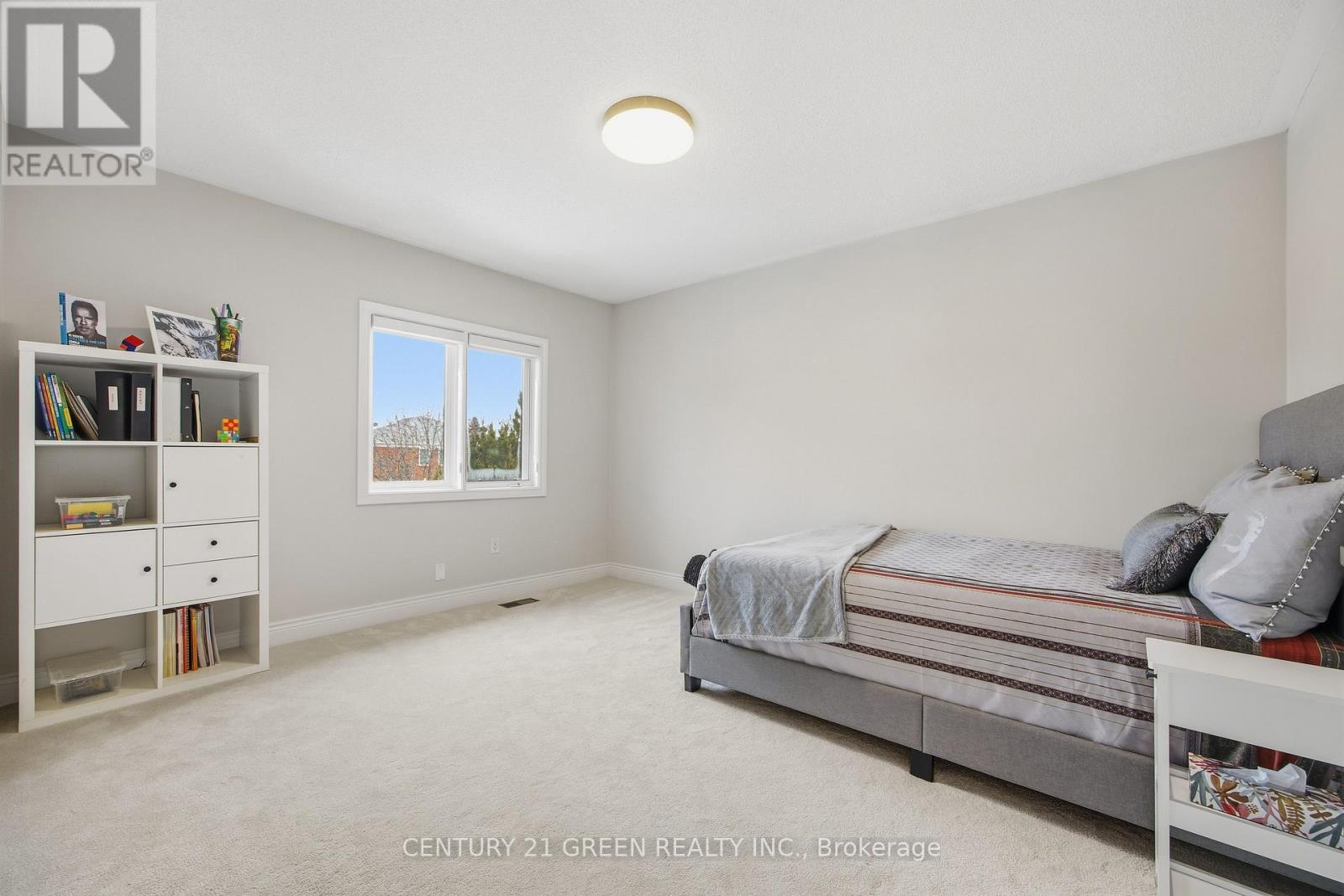 6311 Mulberry Crescent, Mississauga, ON - Indoor Photo Showing Bedroom