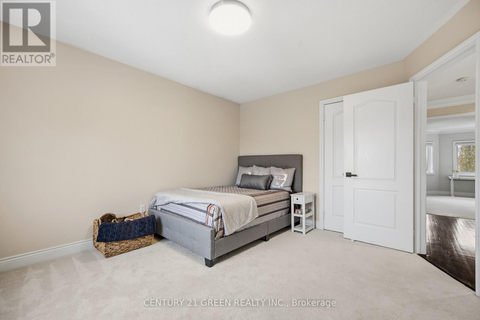 6311 Mulberry Crescent, Mississauga, ON - Indoor Photo Showing Bedroom