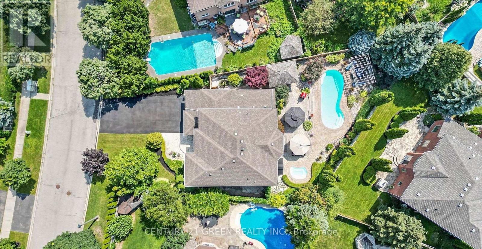 6311 Mulberry Crescent, Mississauga, ON - Outdoor With In Ground Pool With View