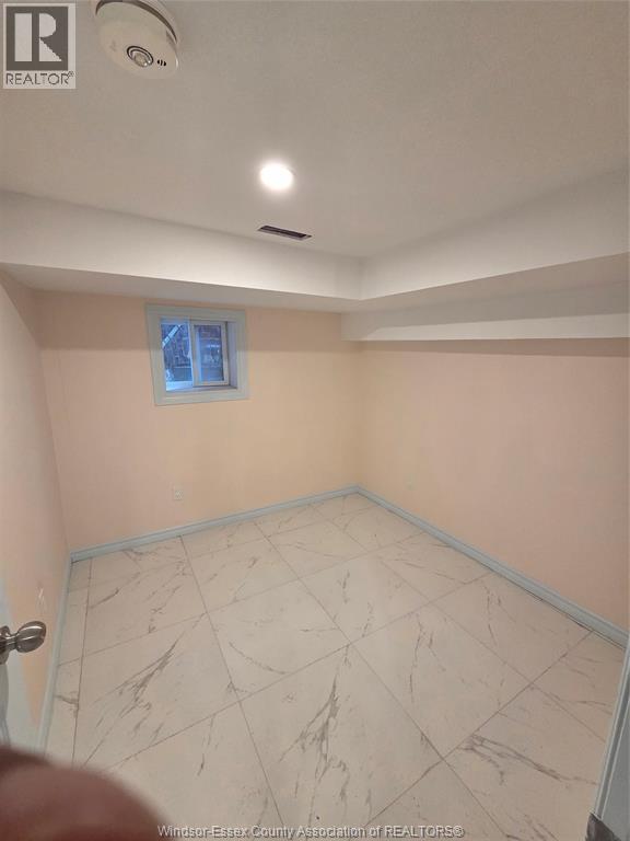 3284 Baby, Windsor, ON - Indoor Photo Showing Other Room