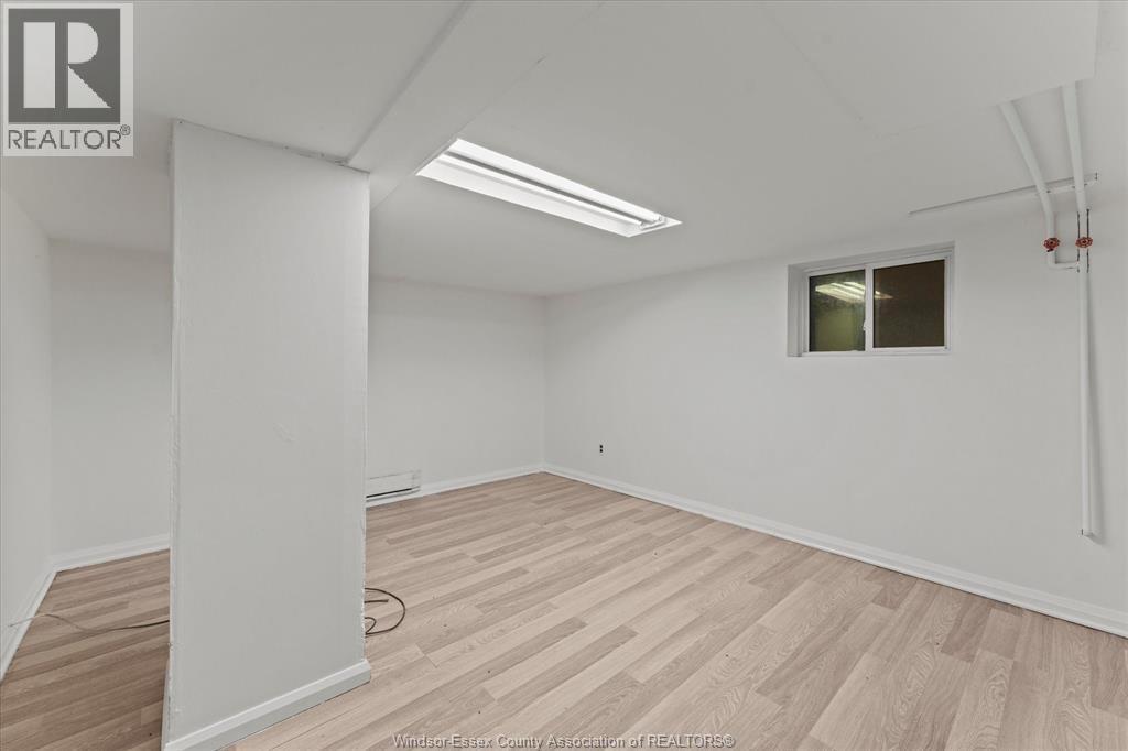 895 Pillette, Windsor, ON - Indoor Photo Showing Other Room