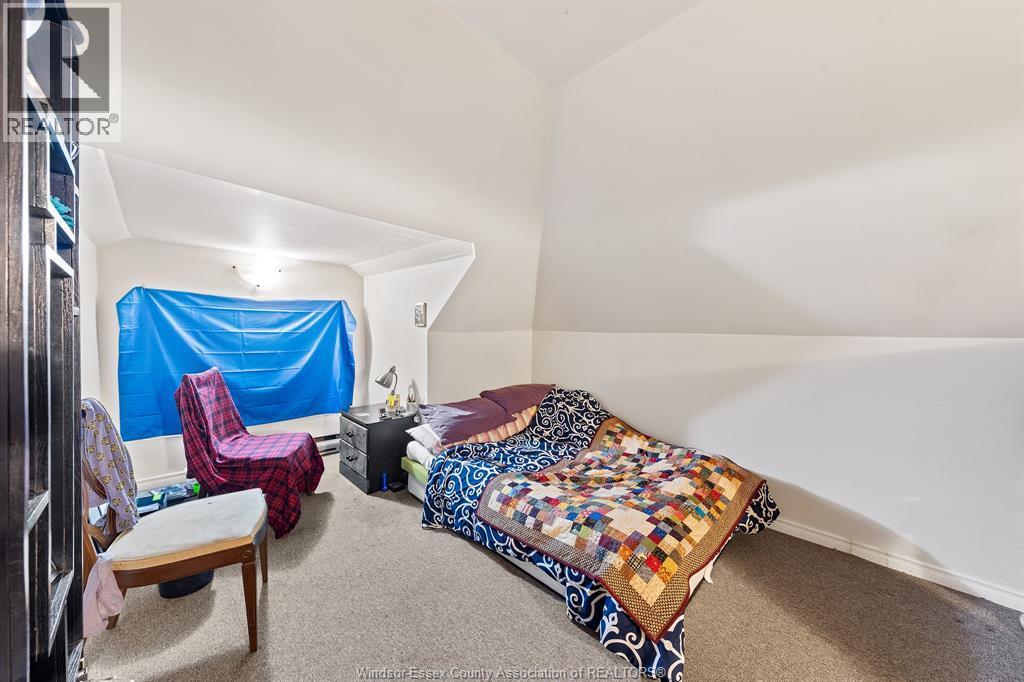 895 Pillette, Windsor, ON - Indoor Photo Showing Bedroom