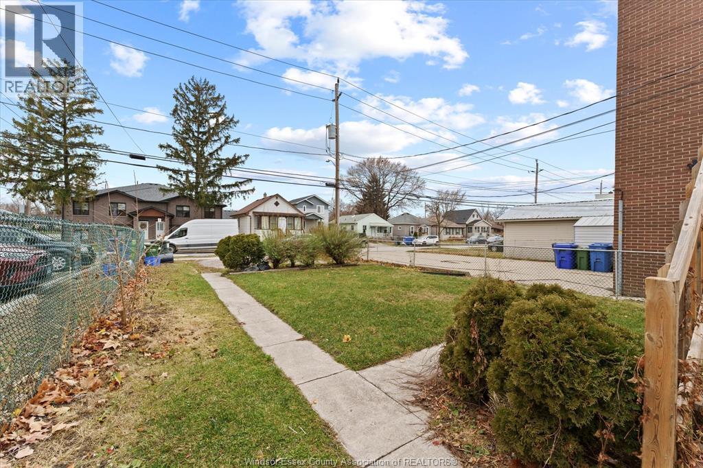 895 Pillette, Windsor, ON - Outdoor