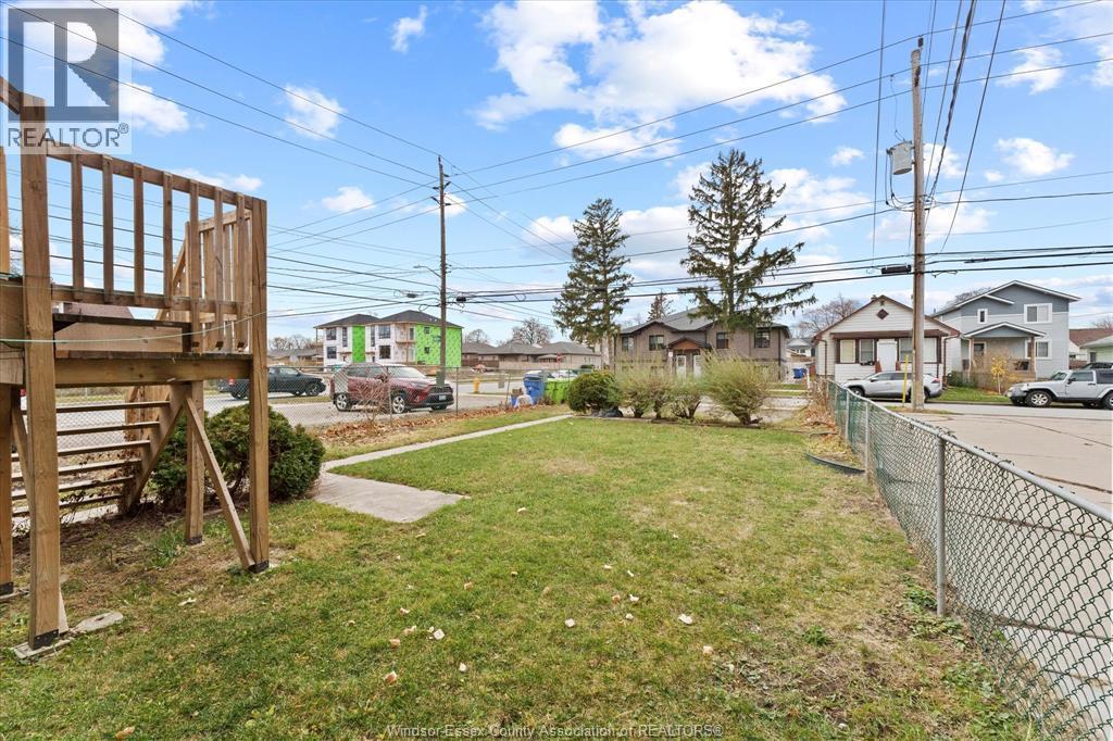 895 Pillette, Windsor, ON - Outdoor
