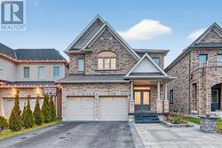 112 FRED JACKMAN AVENUE Clarington, ON L1C 0T4