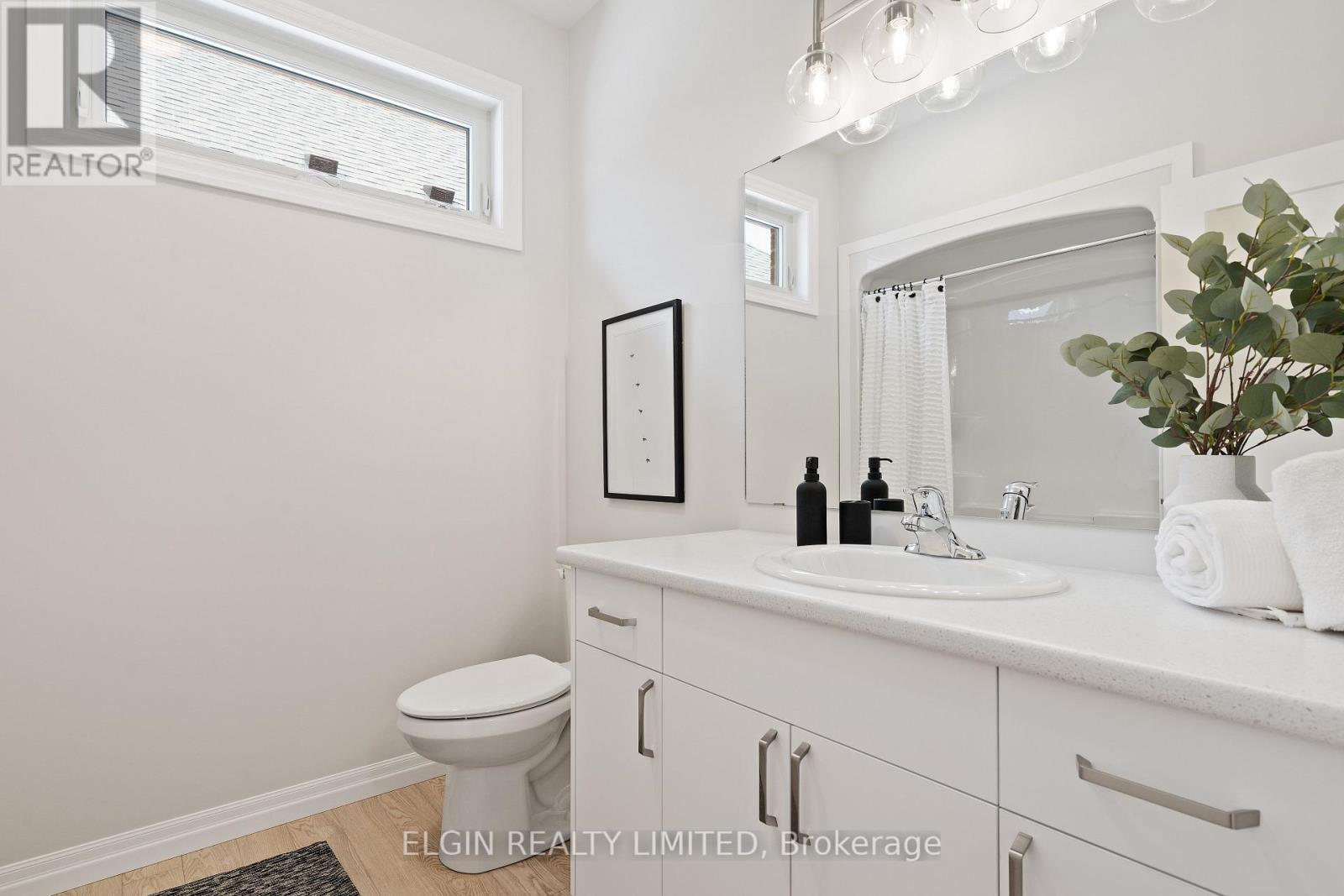 6 Hemlock Crescent, Aylmer, ON - Indoor Photo Showing Bathroom