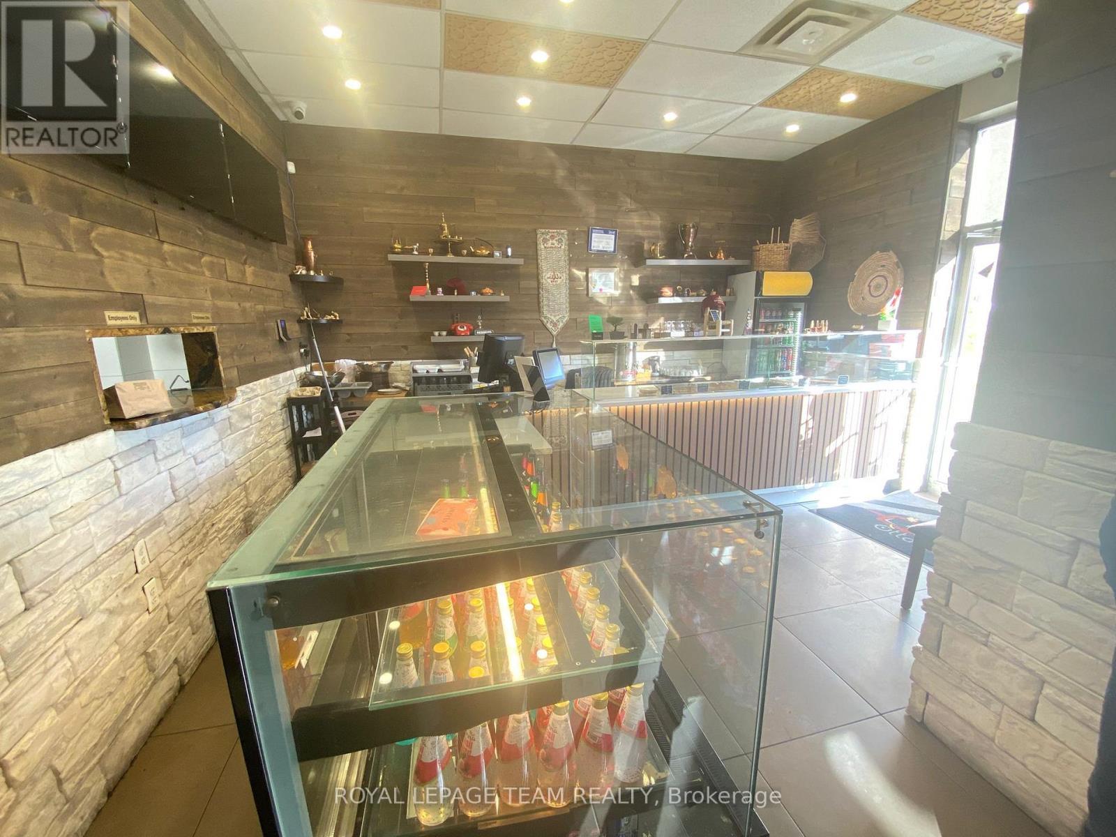 577 Gladstone Avenue, Ottawa, ON