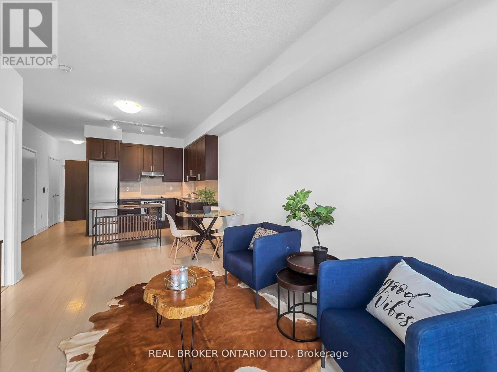 2210 - 55 Ann O'Reilly Road, Toronto, ON - Indoor Photo Showing Living Room