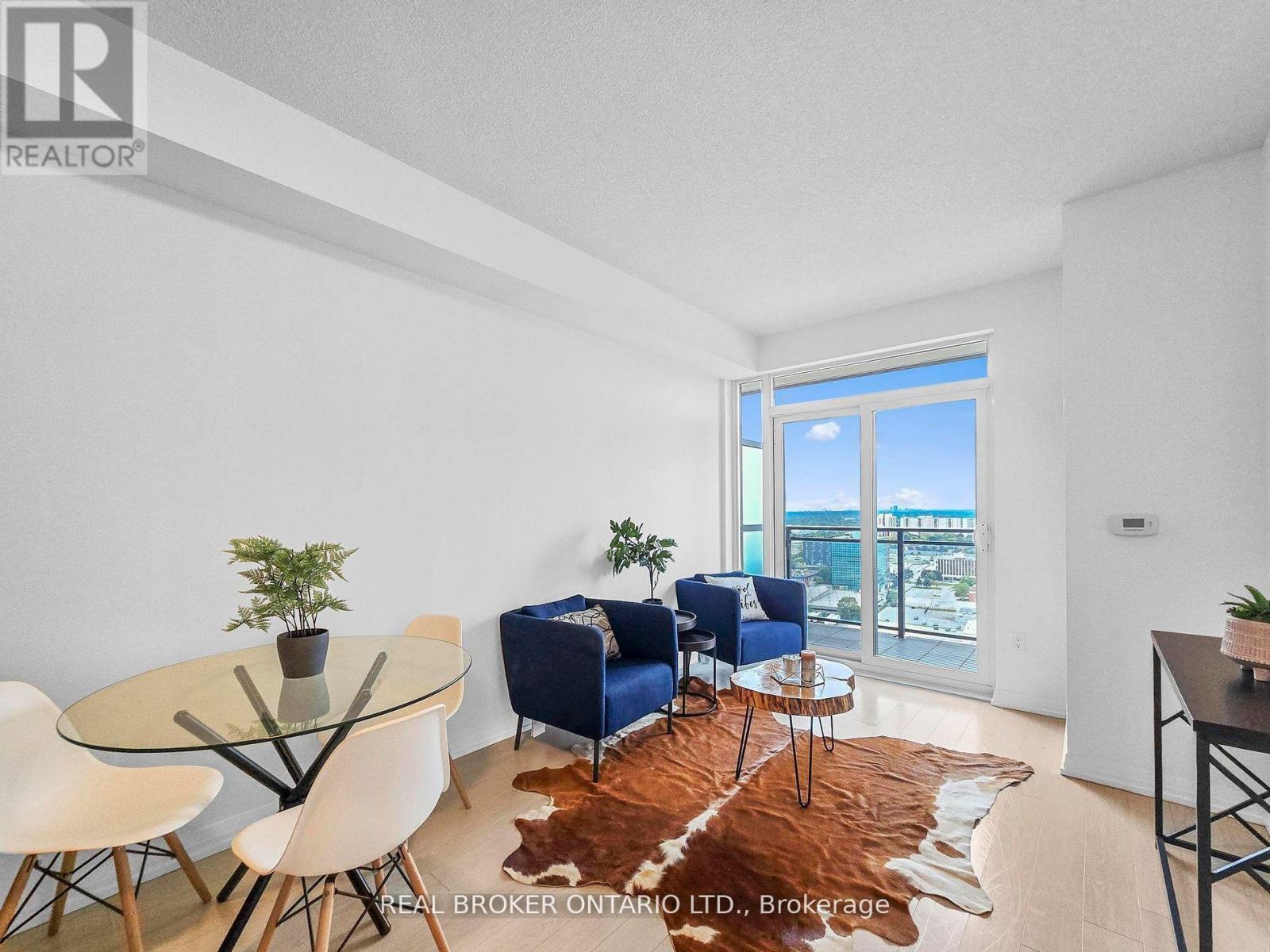 2210 - 55 Ann O'Reilly Road, Toronto, ON - Indoor Photo Showing Other Room