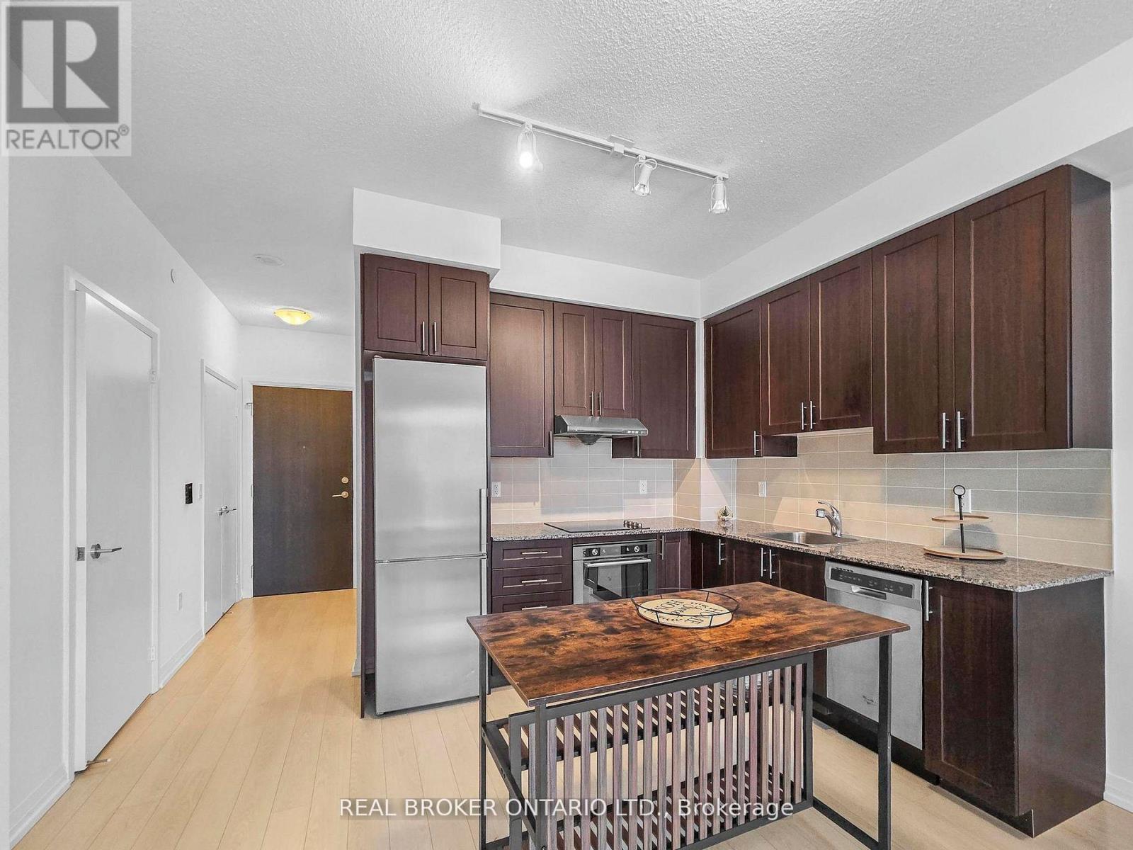 2210 - 55 Ann O'Reilly Road, Toronto, ON - Indoor Photo Showing Kitchen