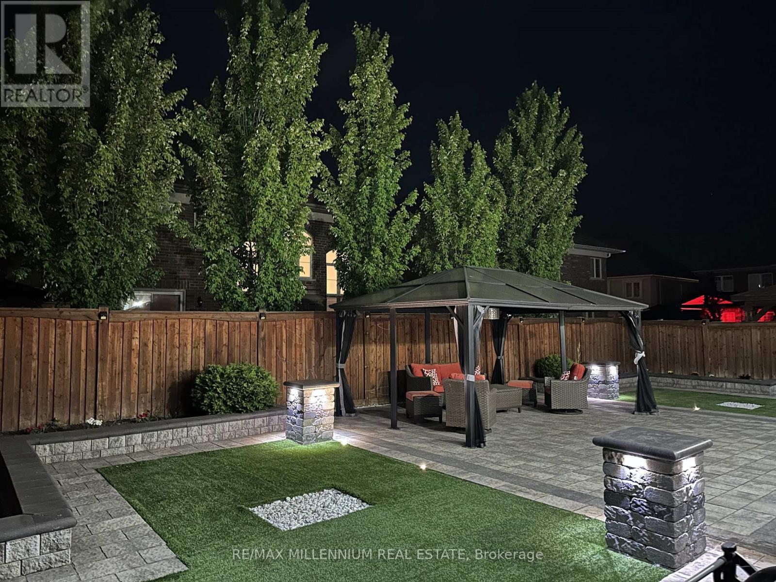 24 Black Duck Trail, King, ON - Outdoor