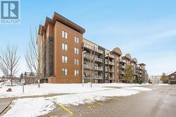 402 - 100 DEAN AVENUE Barrie, ON L9J 0H1