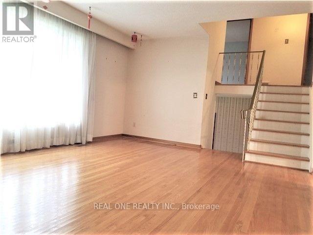 79 Osborne Crescent, Oakville, ON - Indoor Photo Showing Other Room