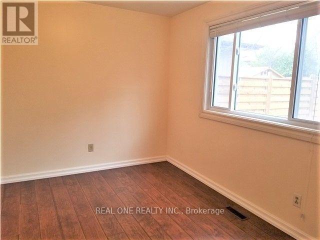 79 Osborne Crescent, Oakville, ON - Indoor Photo Showing Other Room