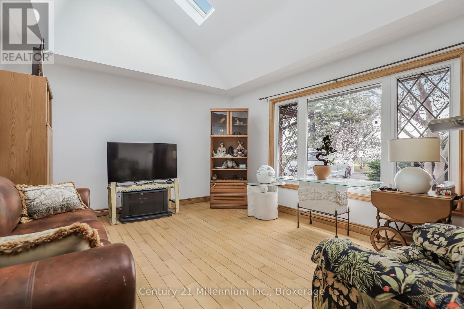 790 Lake Range Drive, Huron-Kinloss, ON - Indoor Photo Showing Living Room