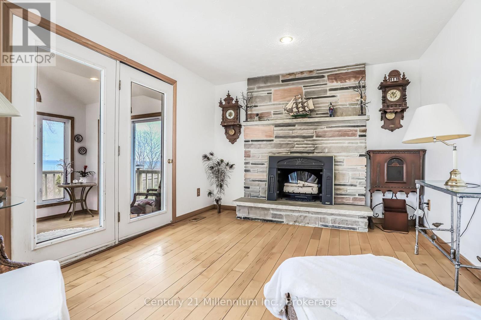 790 Lake Range Drive, Huron-Kinloss, ON - Indoor Photo Showing Living Room With Fireplace