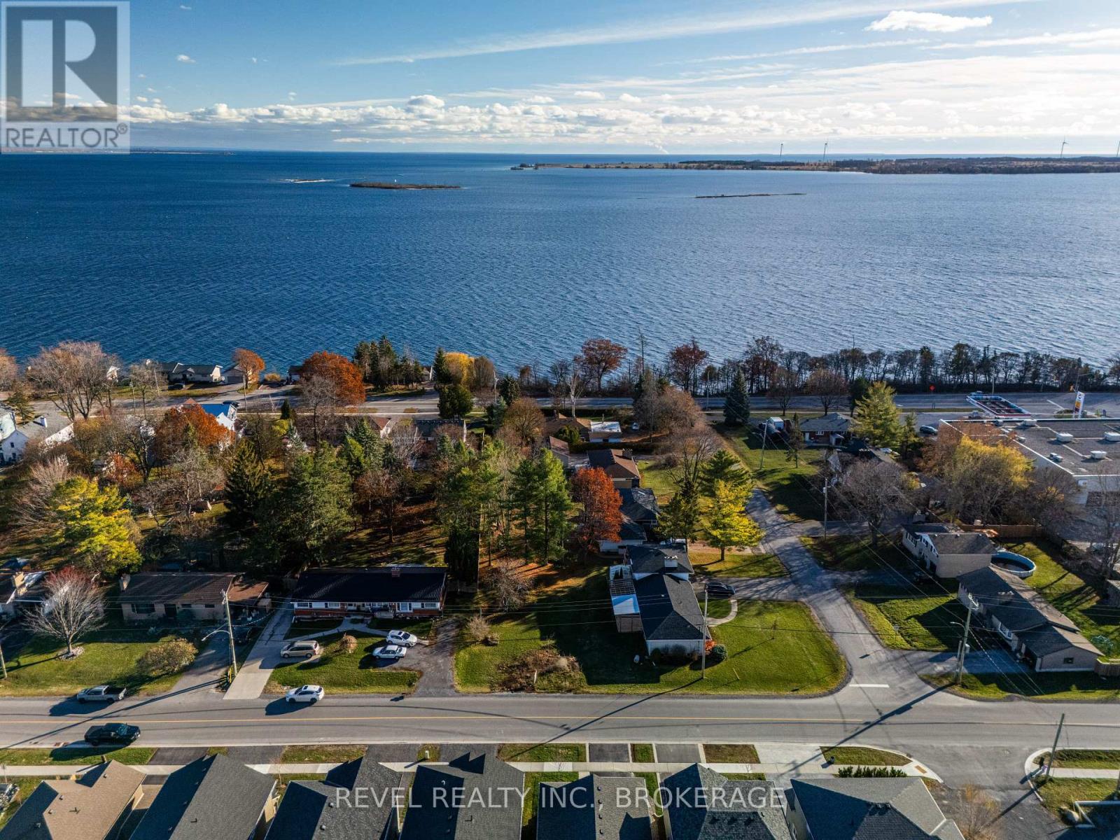 00 Manitou Crescent, Loyalist (Amherstview), ON